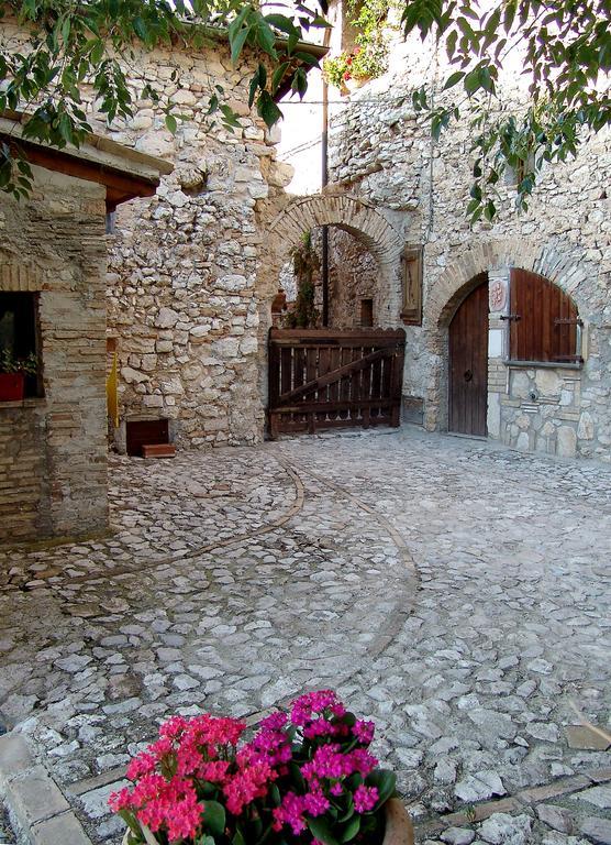 Apartament Borgo Lizori Campello sul Clitunno Zewnętrze zdjęcie